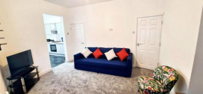 Bright & Comfy 4-Bedroom House 10 mins to City by Rest&Recharge